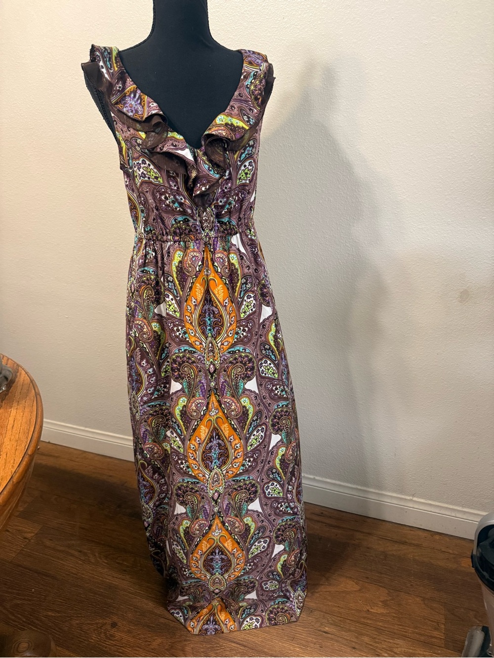 Vintage y2k eci maxi Ruffled V-Neck Maxi Dress in Purple Paisley